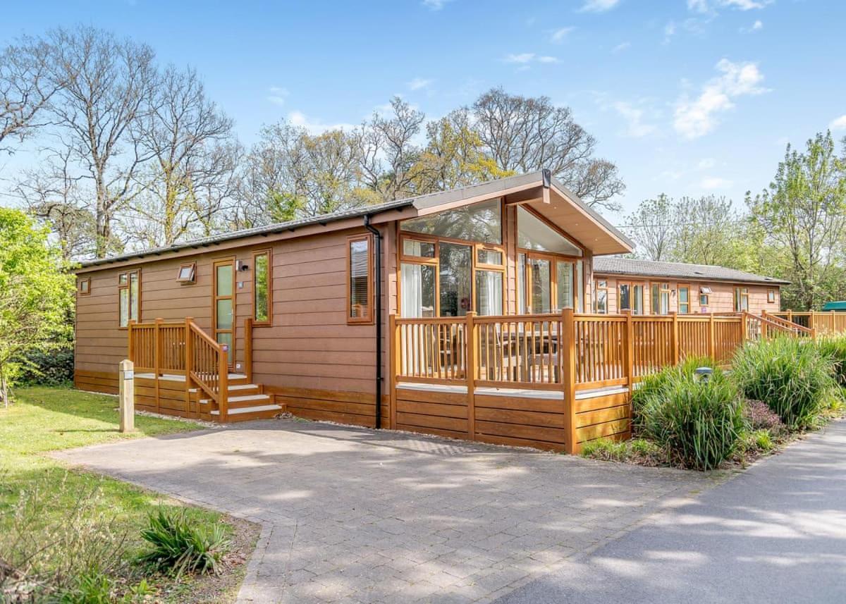Wareham Forest Lodge Retreat Lytchett Minster 외부 사진